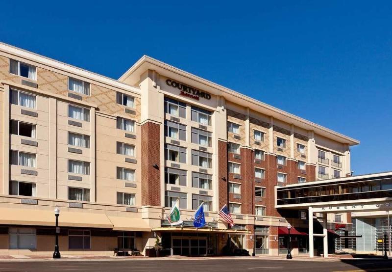 Courtyard Fort Wayne Downtown At Grand Wayne Convention Center Екстериор снимка