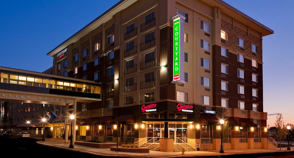 Courtyard Fort Wayne Downtown At Grand Wayne Convention Center Екстериор снимка
